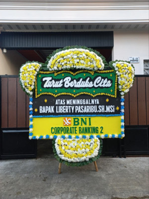 Papan Bunga Duka di Puhpelem