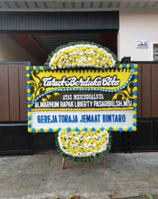 Papan Bunga Duka di Puhpelem
